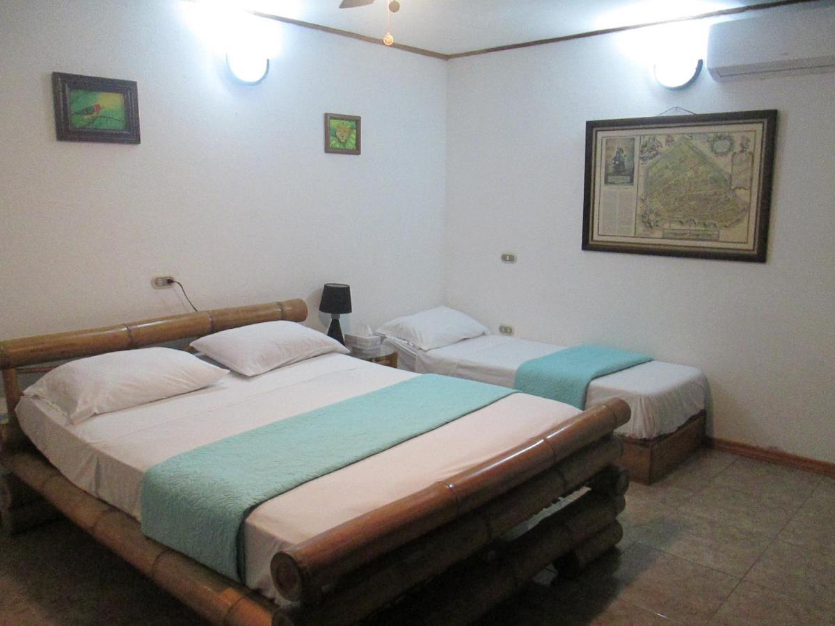 Hotel Bugabutik Puerto Viejo de Talamanca Екстериор снимка