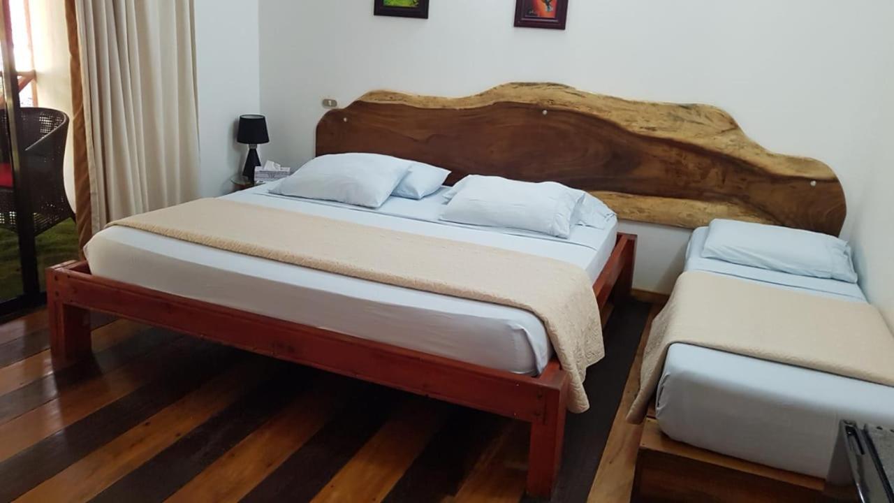 Hotel Bugabutik Puerto Viejo de Talamanca Екстериор снимка