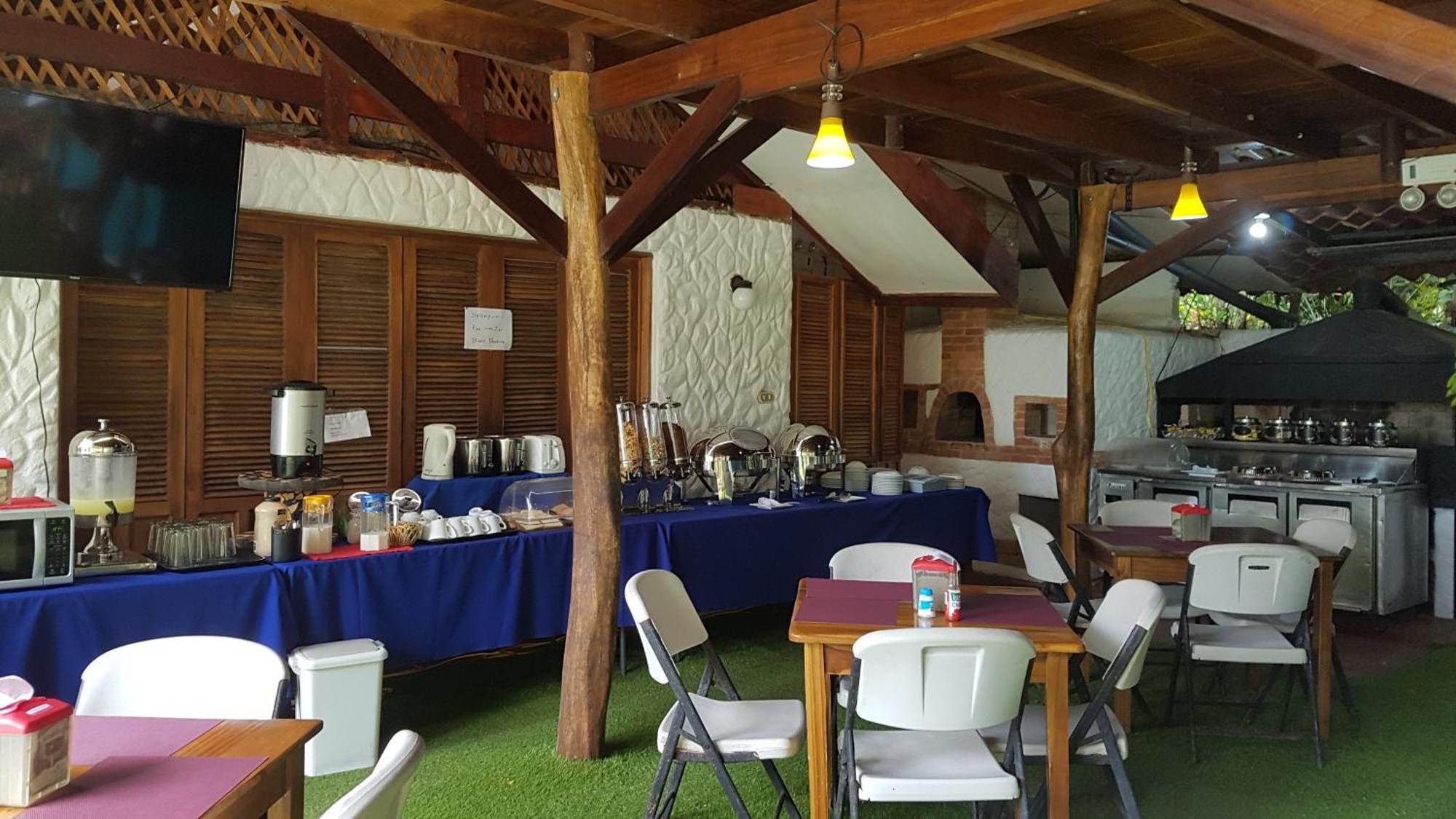 Hotel Bugabutik Puerto Viejo de Talamanca Екстериор снимка