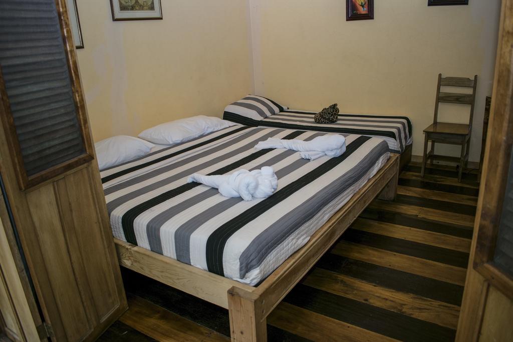 Hotel Bugabutik Puerto Viejo de Talamanca Екстериор снимка