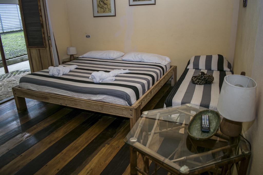 Hotel Bugabutik Puerto Viejo de Talamanca Екстериор снимка