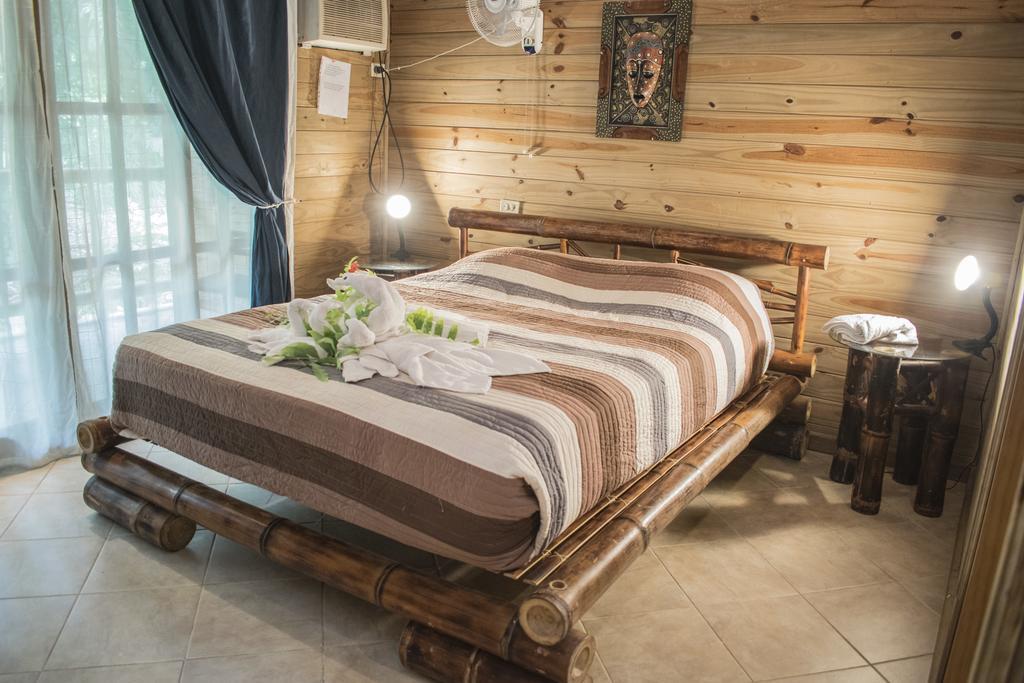 Hotel Bugabutik Puerto Viejo de Talamanca Екстериор снимка